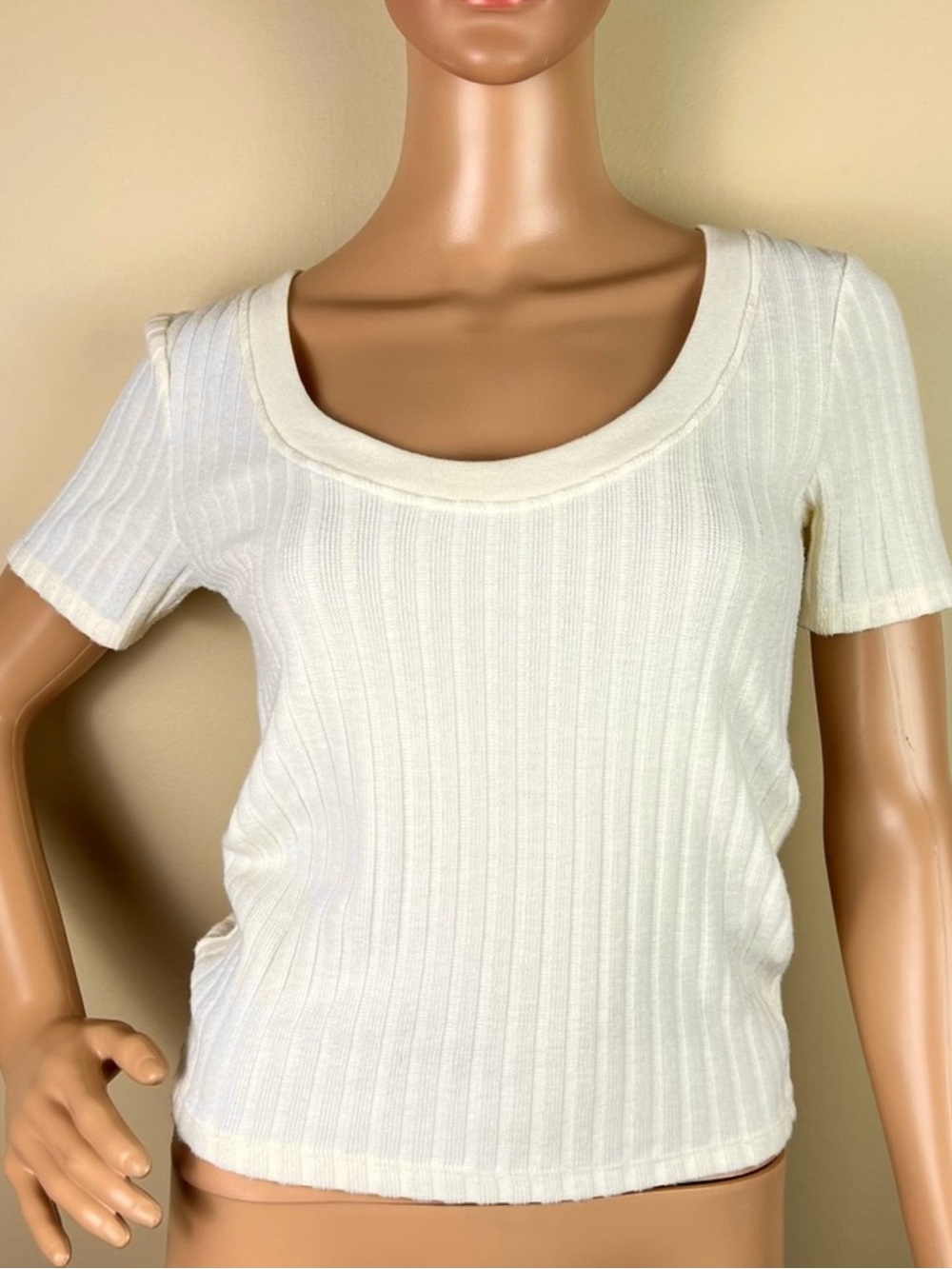 ZARA IVORY SHORT SLEEVE KNIT TOP - Picture 2 of 5